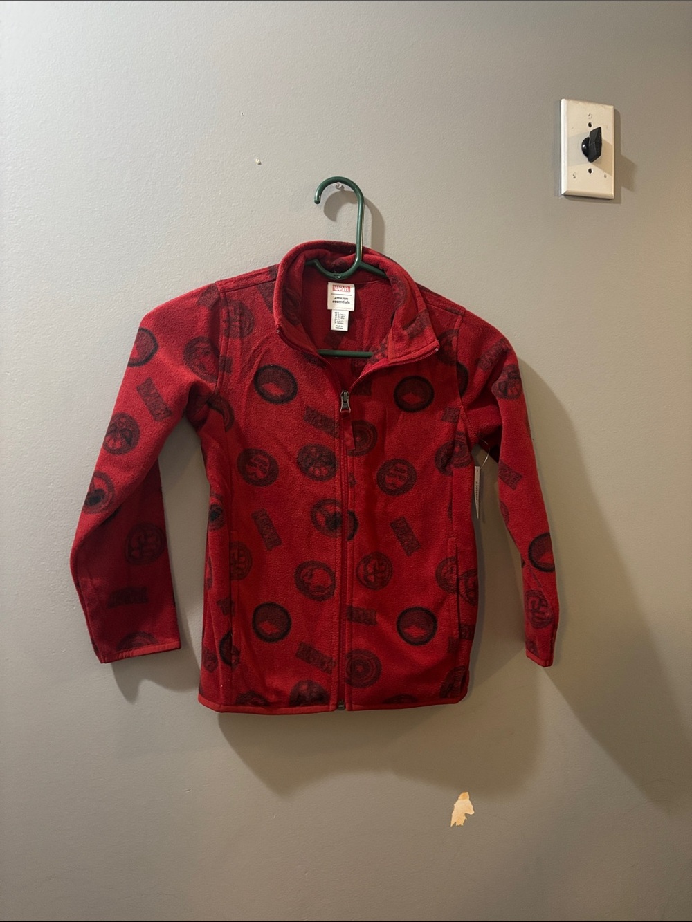 Marvel Amazon boys jacket size 6/7 NWT